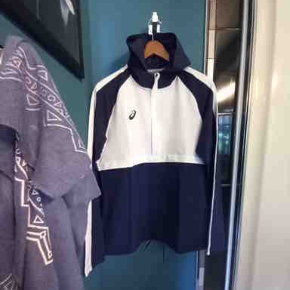 Asics- Team Woven Track Top- Women's-SZ XL NWT